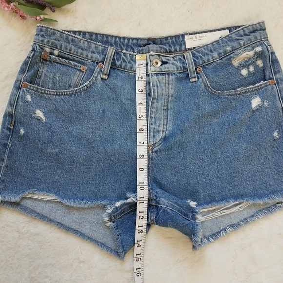 Rag & Bone Dre Low-Rise Denim Shorts - Picture 4 of 10